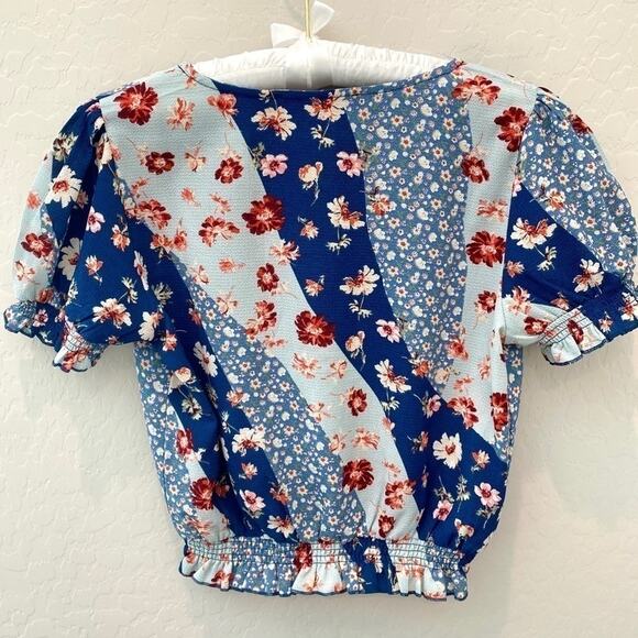 ONE CLOTHING Blue Mixed Floral Patchwork Top Smocked Waist Cropped | Size Small - Picture 4 of 6